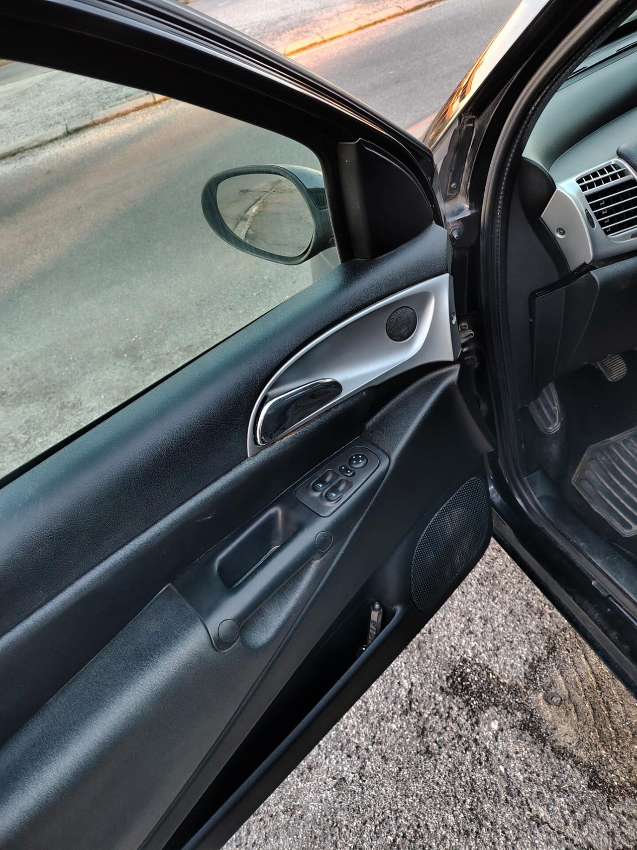 Lancia Ypsilon 1.4 Platino Ecochic GPL