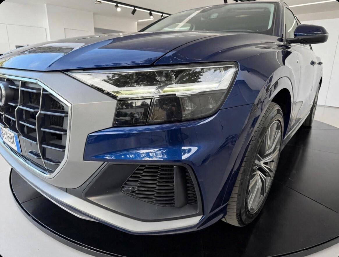 Audi Q8 50 TDI 231CV quattro S line