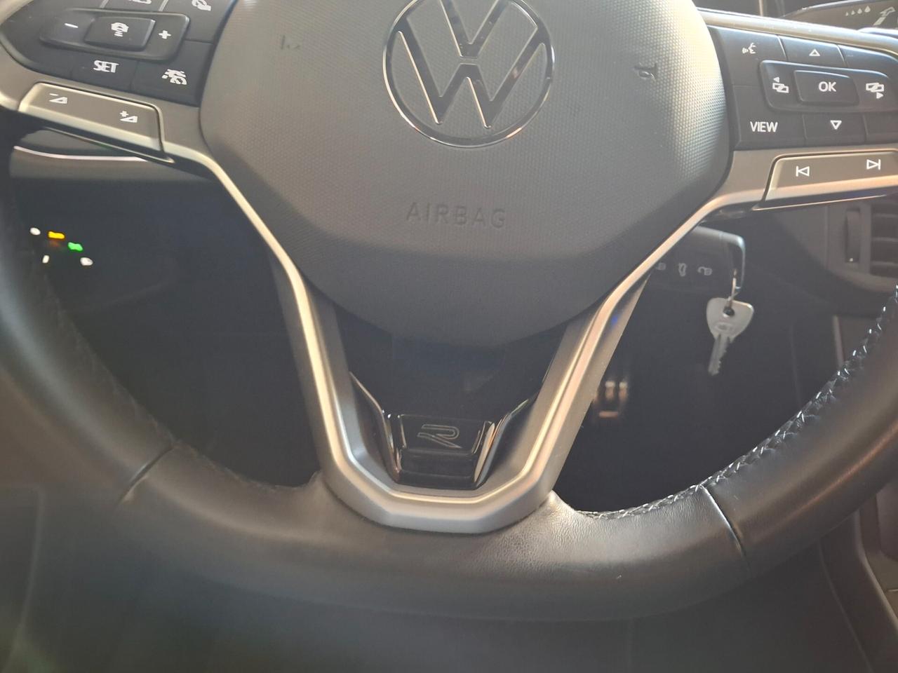 VOLKSWAGEN TAIGO R-LINE FULL!!! PARI AL NUOVO!!!