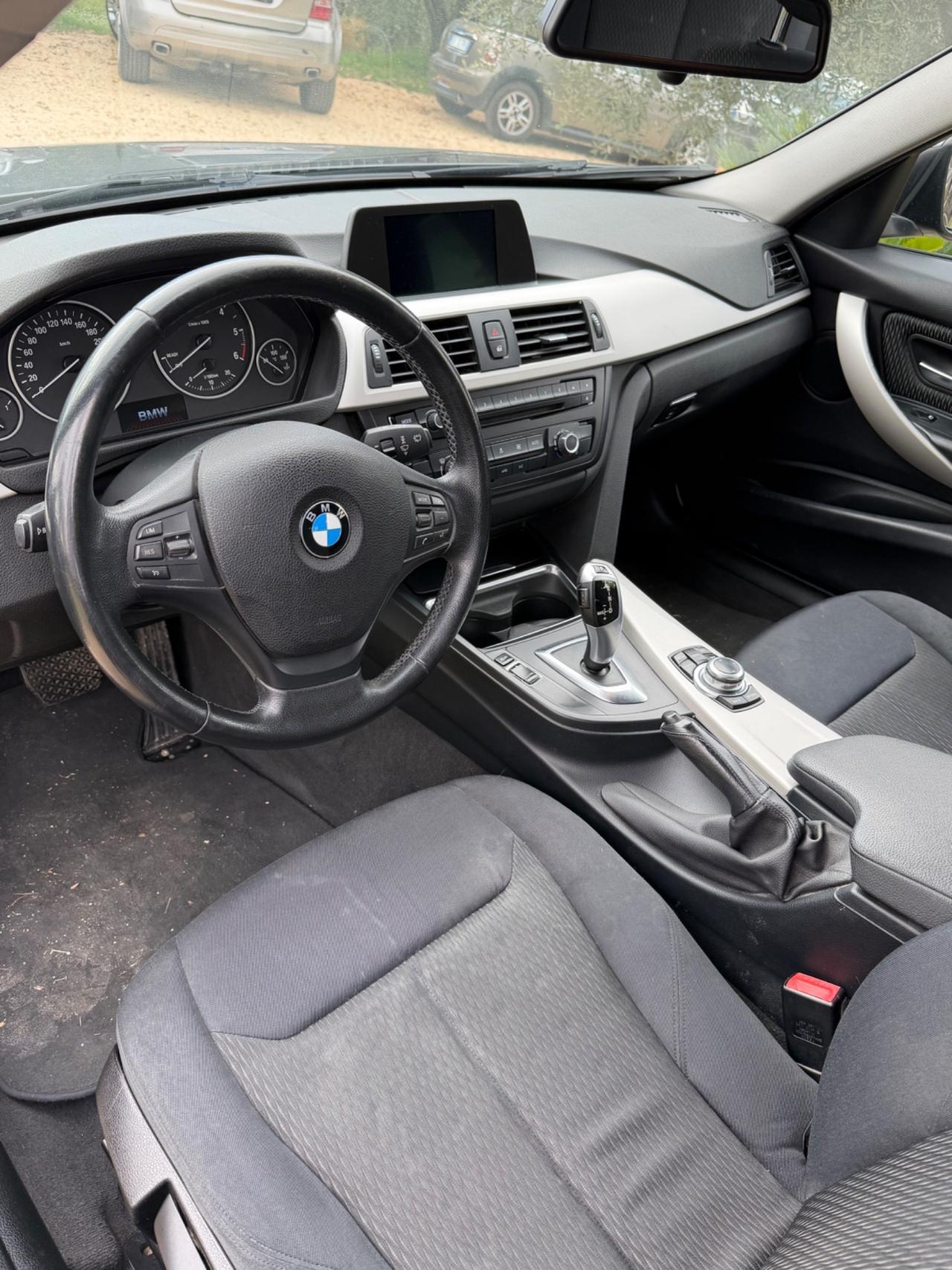 Bmw 118 118d 5p. Unique