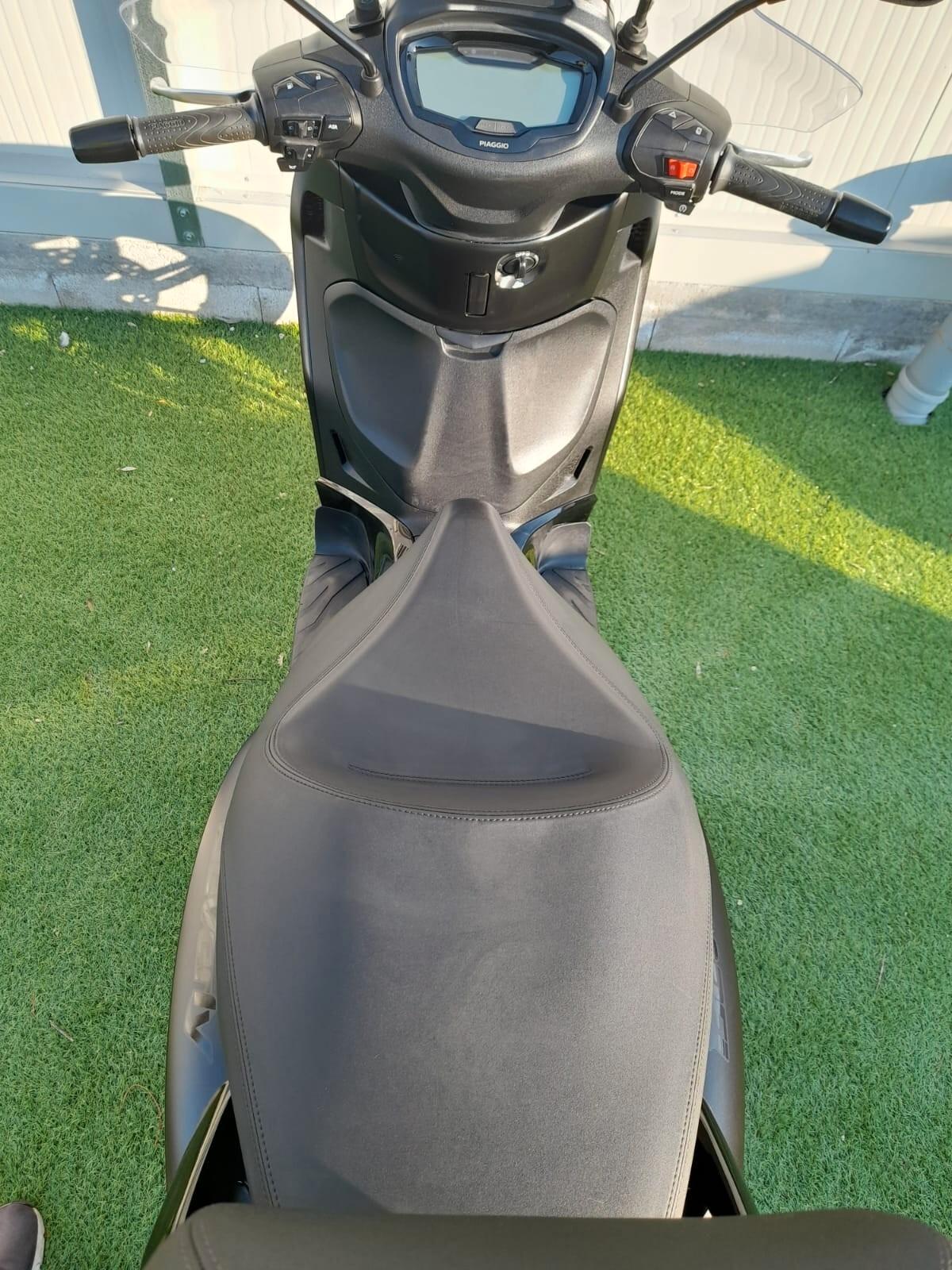 Piaggio Beverly 300 HPE - 2023 -