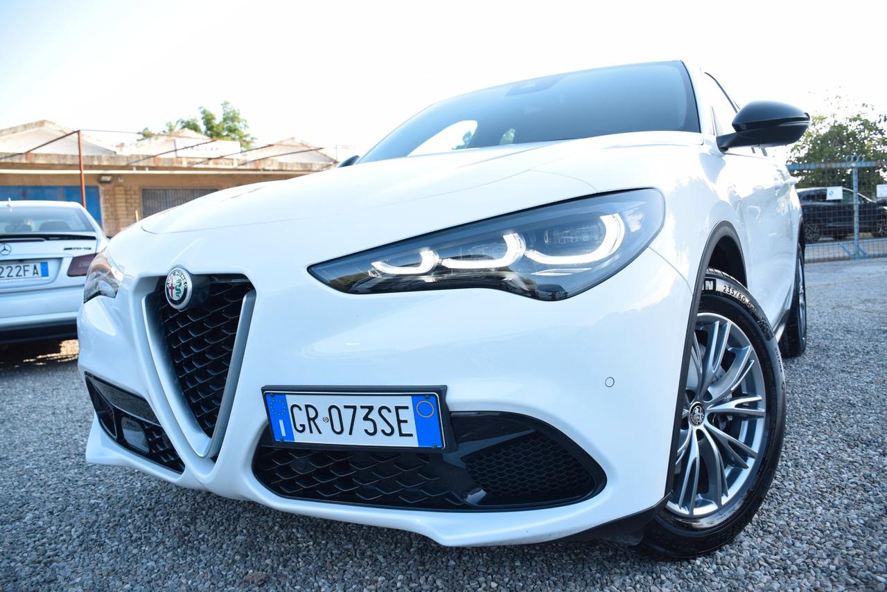 Alfa Romeo Stelvio ALFAROMEO NEW OMOLOGATA AUTOCARRO 5POSTI IVA DETR. 2.2TD 160CV AT8