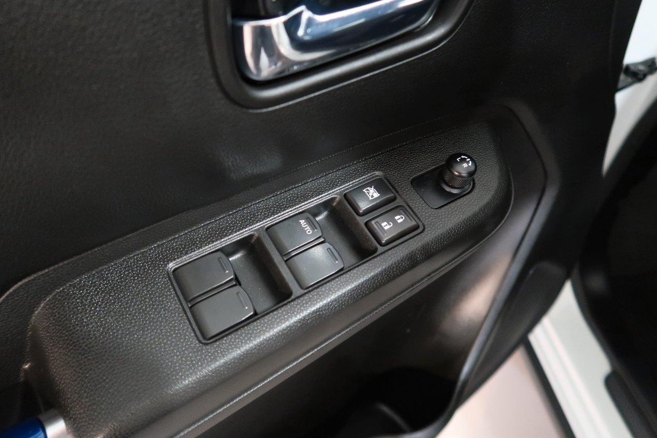 Suzuki Ignis 1.2h Top 2wd cvt # C.AUTOMATICO-RETRO CAMERA #