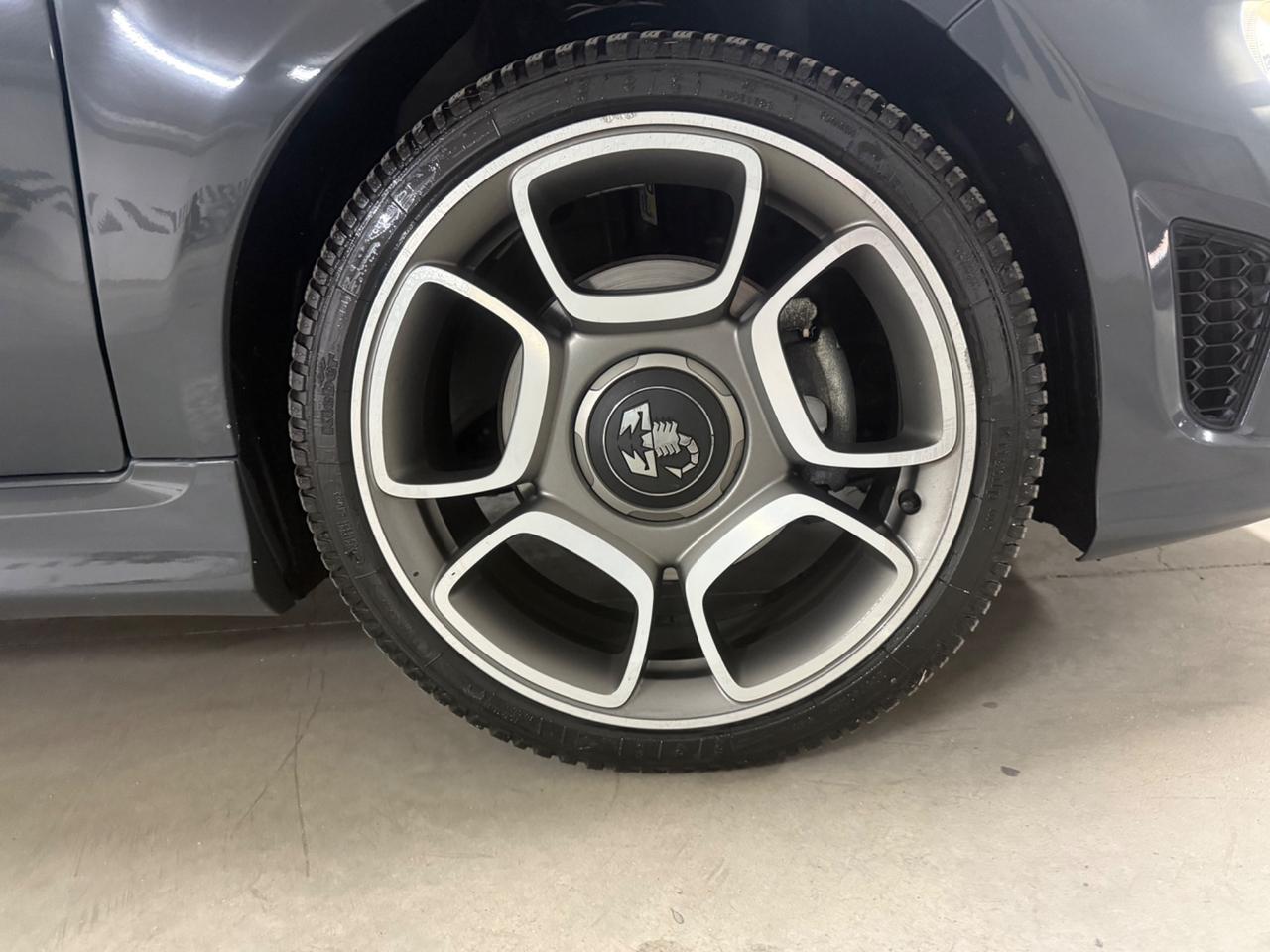 Abarth 595 1.4 Turbo T-Jet 145 CV