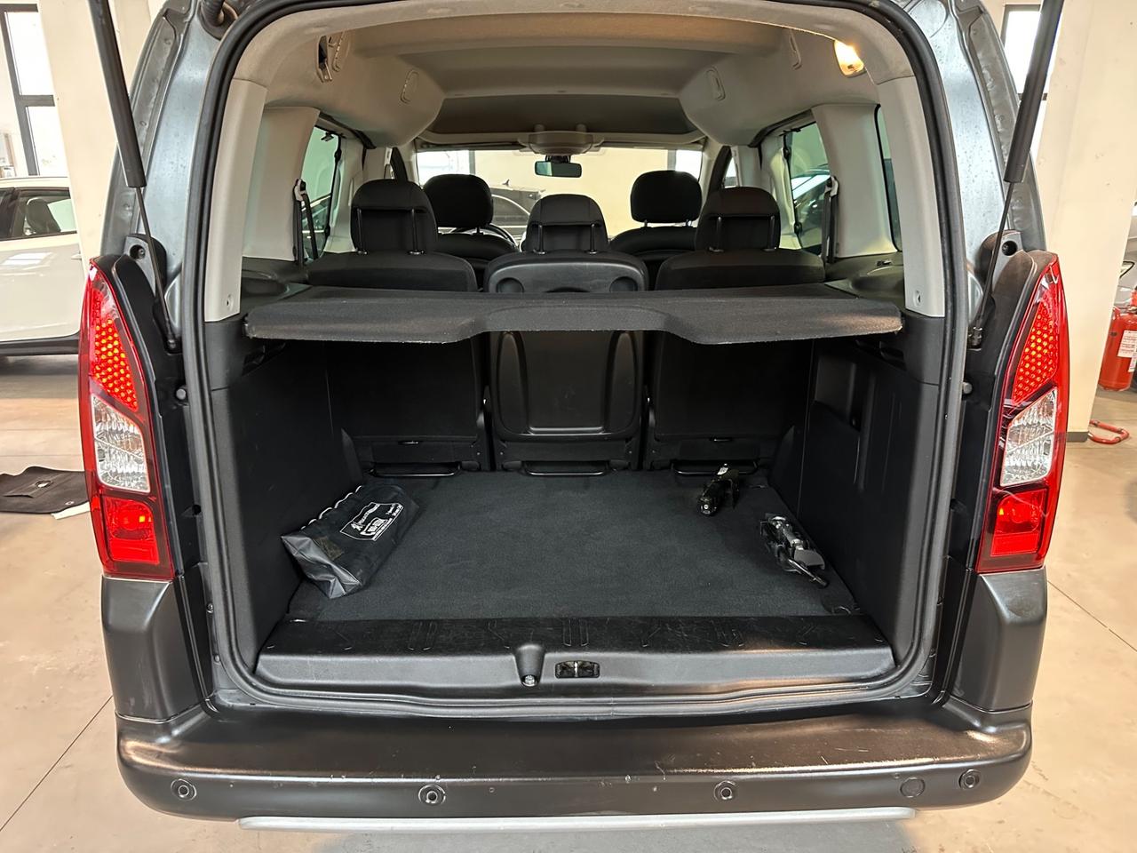 Peugeot Partner Tepee BlueHDi 100 Outdoor