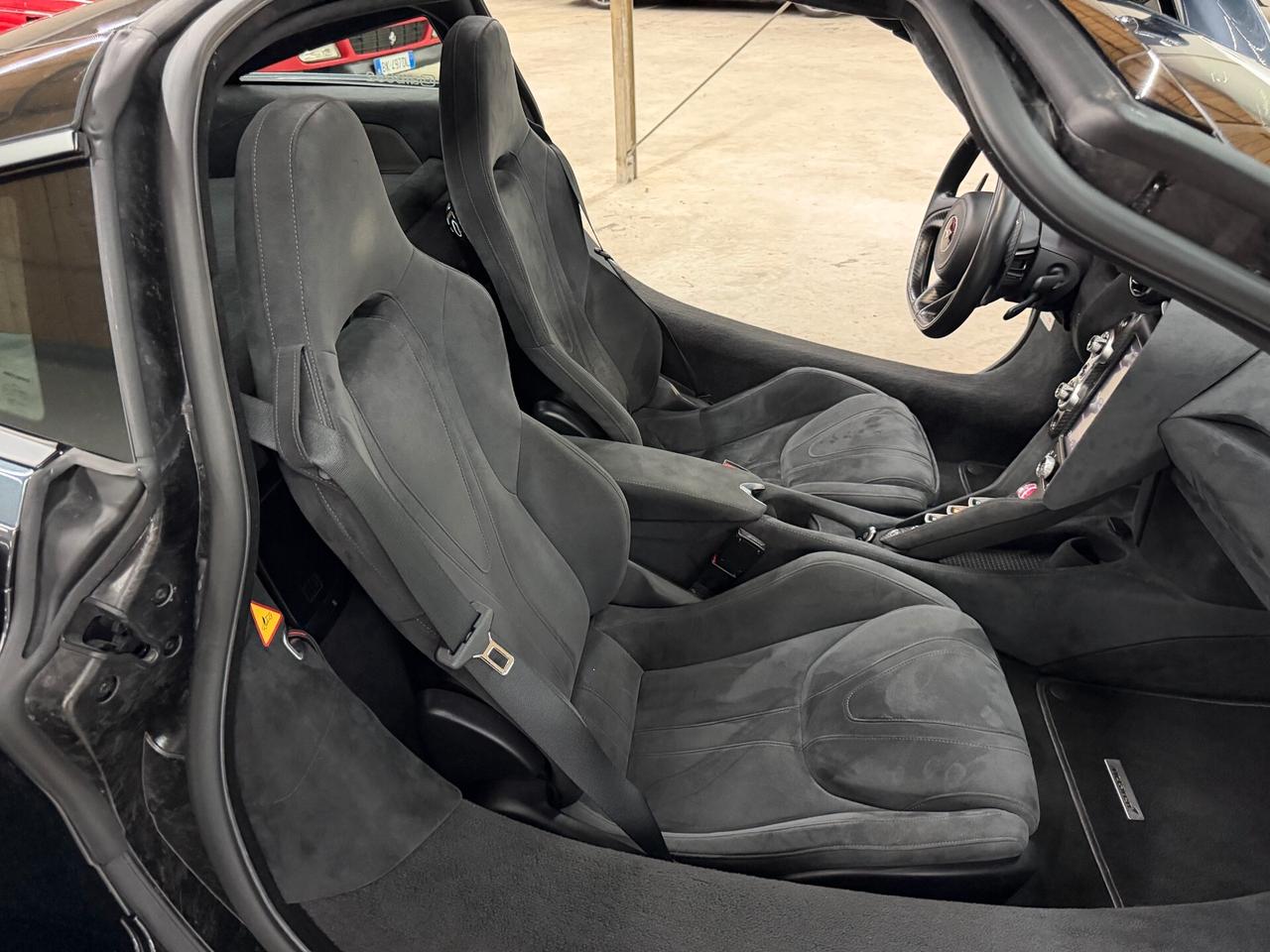 Mclaren 720S Coupé