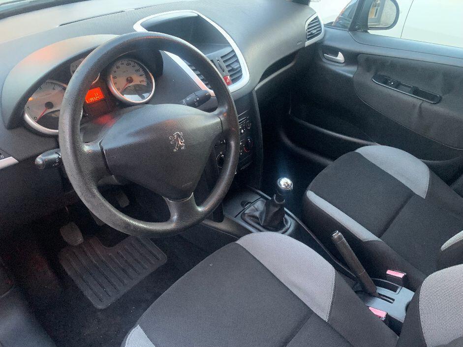 Peugeot 207 1.6 HDi 90CV SW X Line