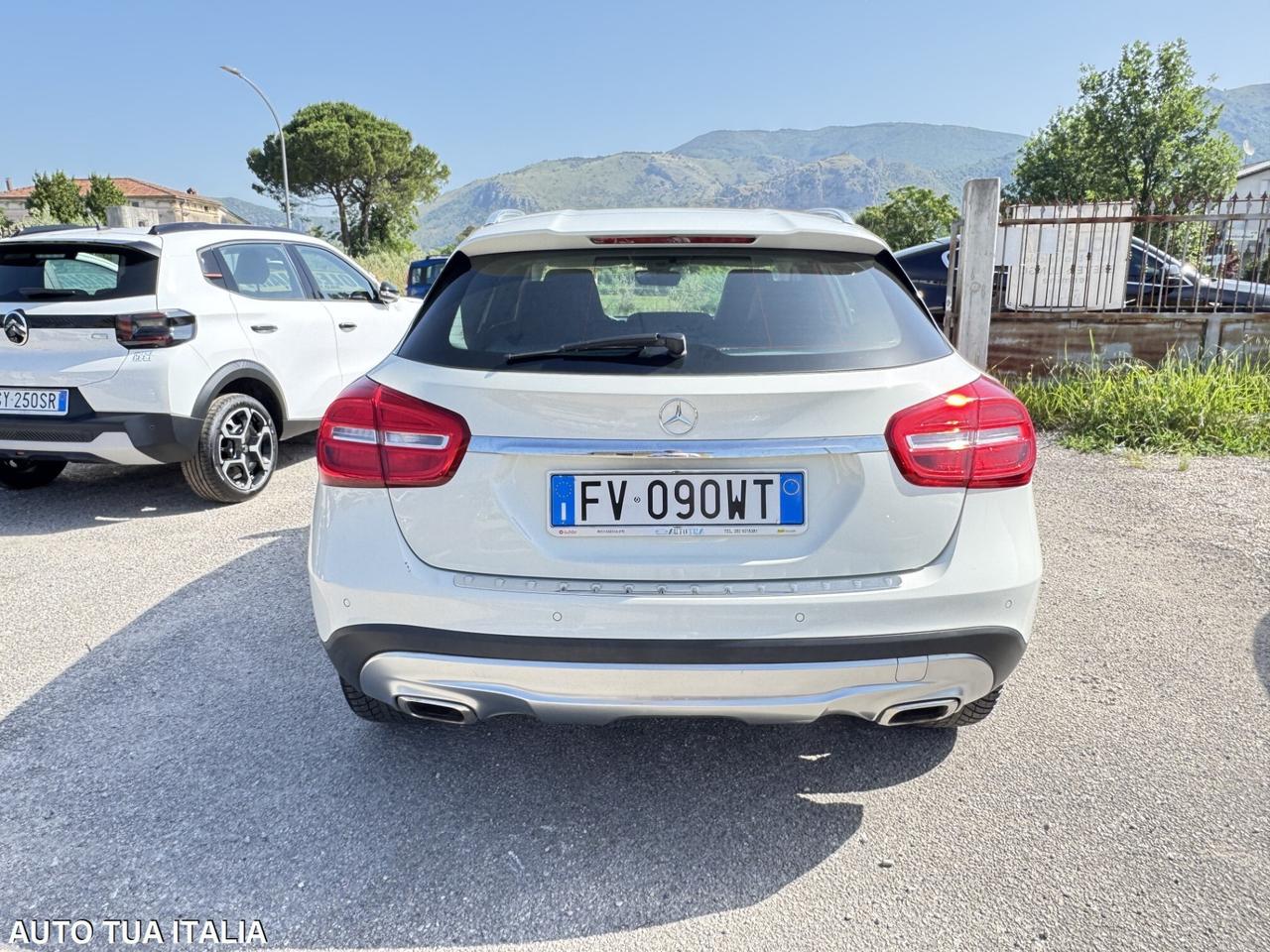 MERCEDES-BENZ GLA 200CDI PREMIUM PER NEOPATENTATI