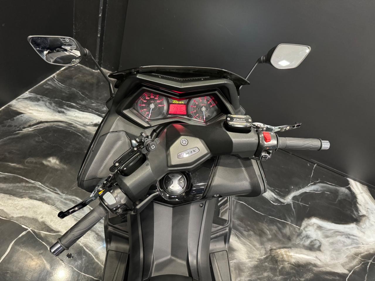 Yamaha TMAX 530