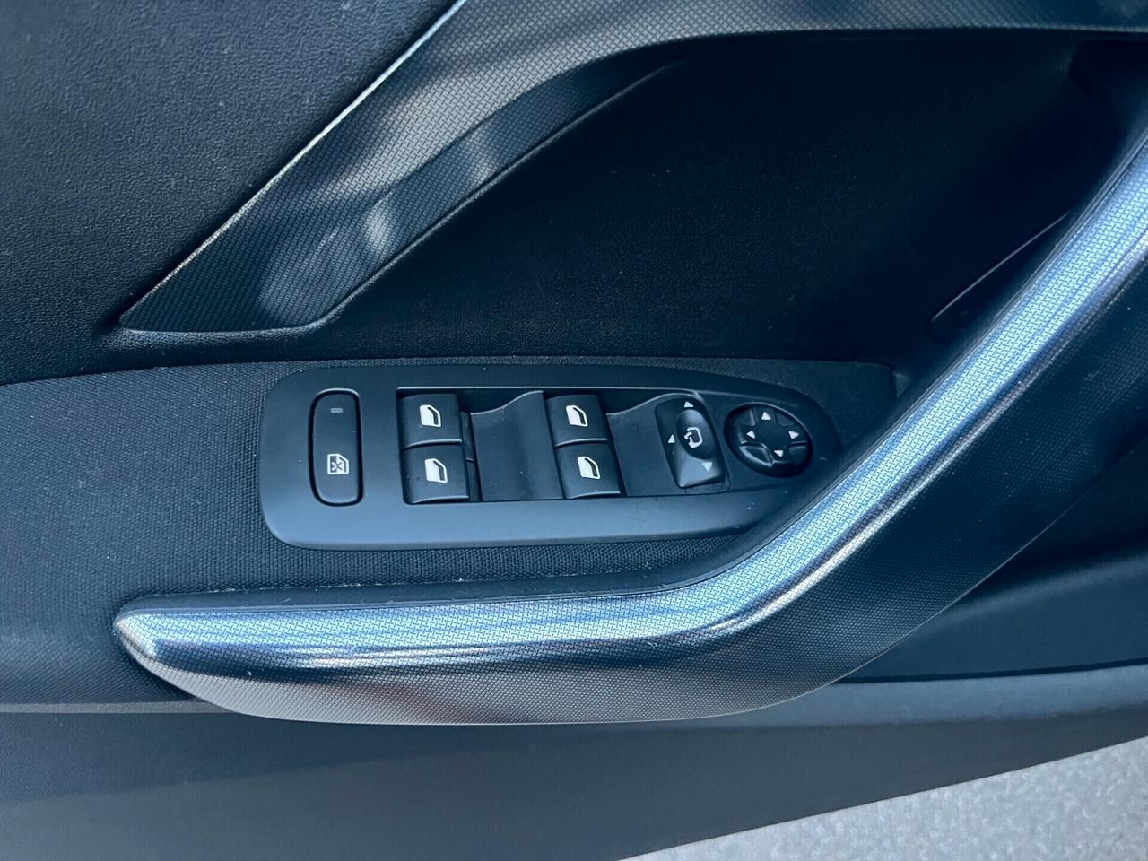 Peugeot 2008 1.5 HDi Full Optional Km 109.000