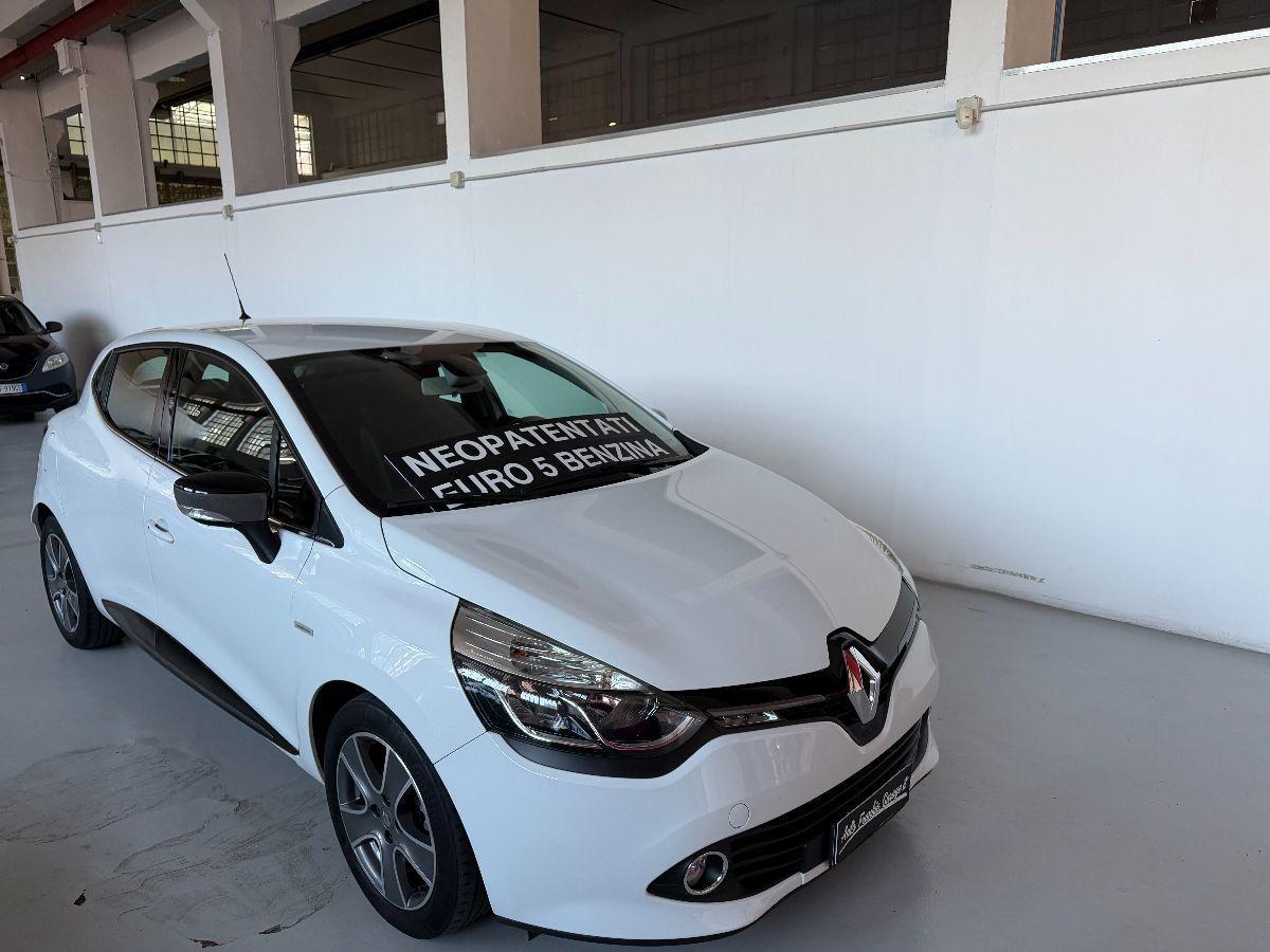 RENAULT - Clio - 1.2 75 CV 5p. Costume National