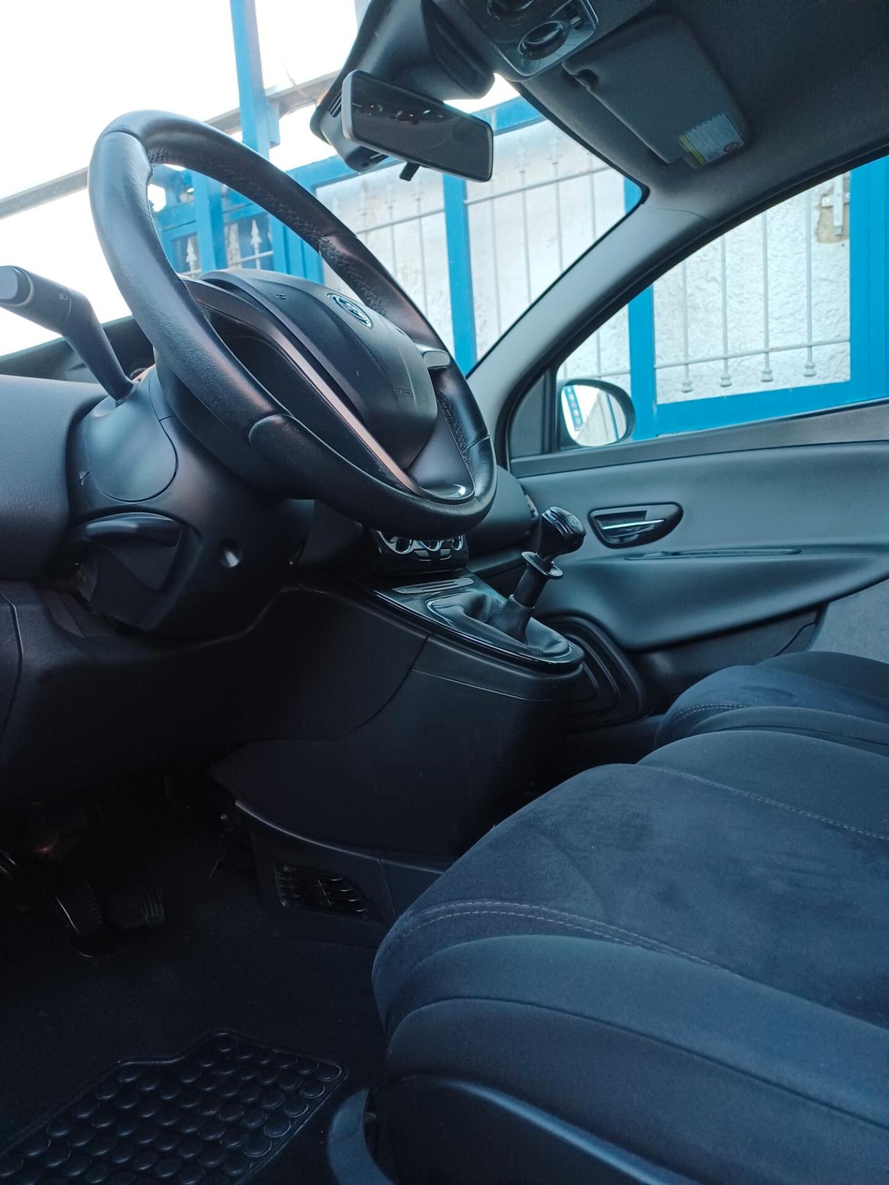 Lancia Ypsilon 1.2 GPL ECOCHIC UNICO PROPRIETARIO