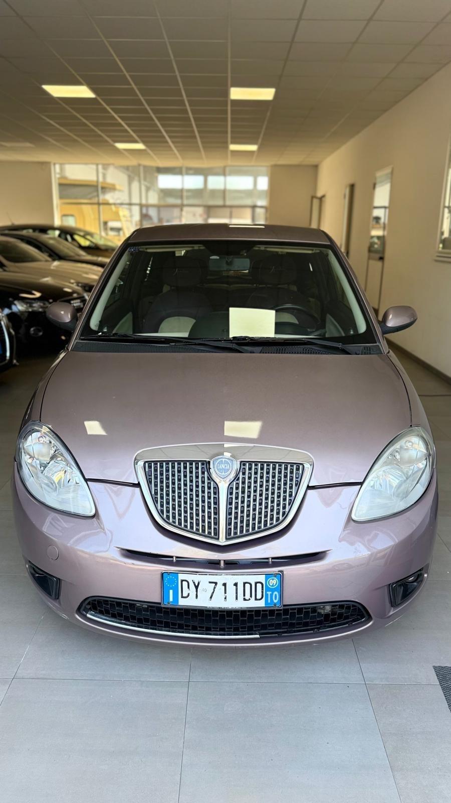 Lancia Ypsilon 1.4 Platino Ecochic GPL