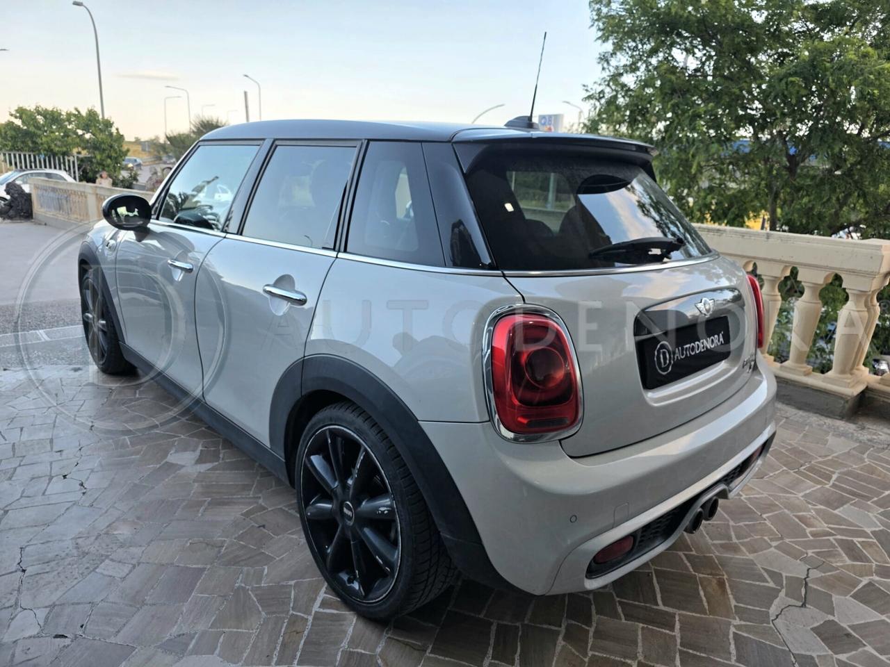 Mini 2.0 Cooper SD Business XL#AUTO#LED#PELLE#NAVI#AMBIENT LIGHT