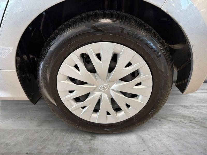 Toyota Yaris Hybrid Active MY22