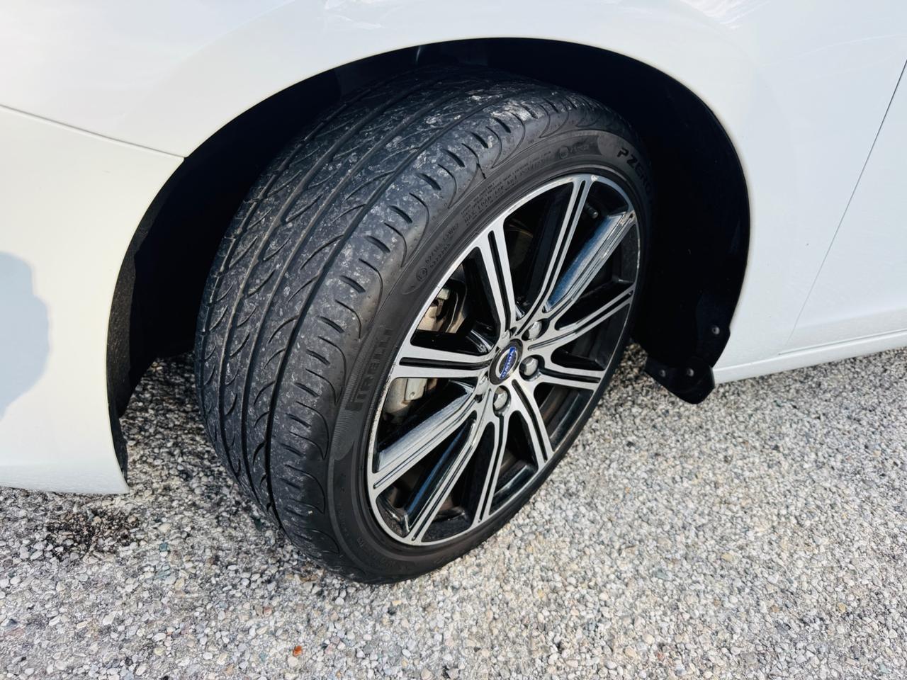 Volvo V60 D5 Geartronic Momentum 132.000km!!