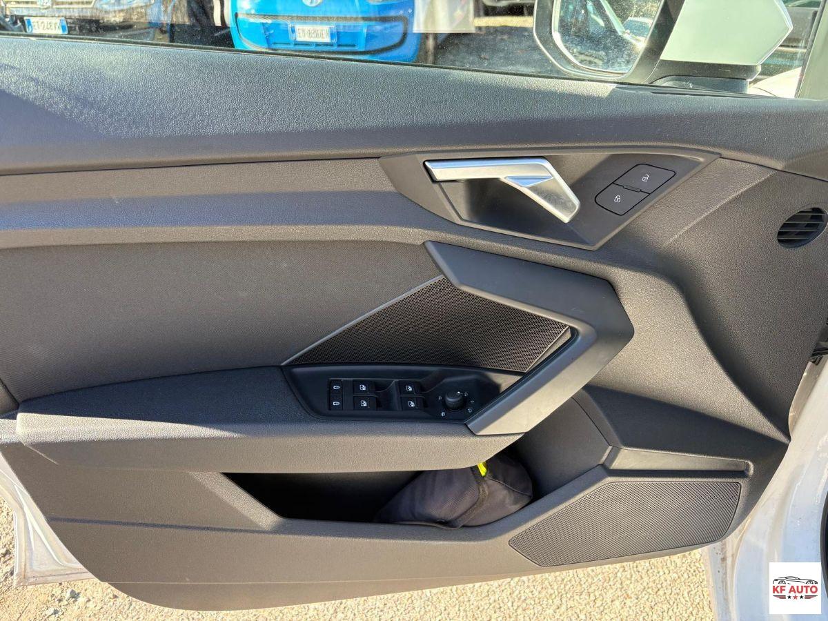 AUDI - A3 Sedan 30 2.0 tdi s-tronic