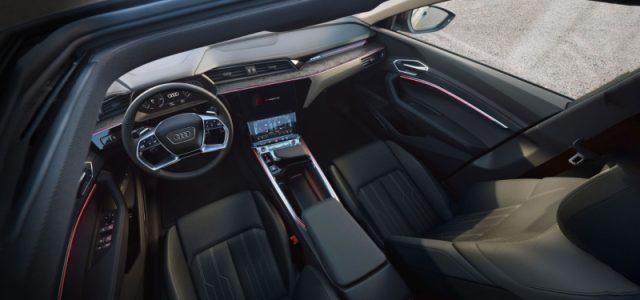 AUDI SQ8 SPB e-tron sport attitude