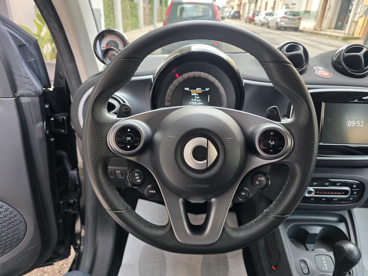 Smart ForTwo 1000 cc Turbo Autom. Prime+Led Diurni+Navy+Pelle...