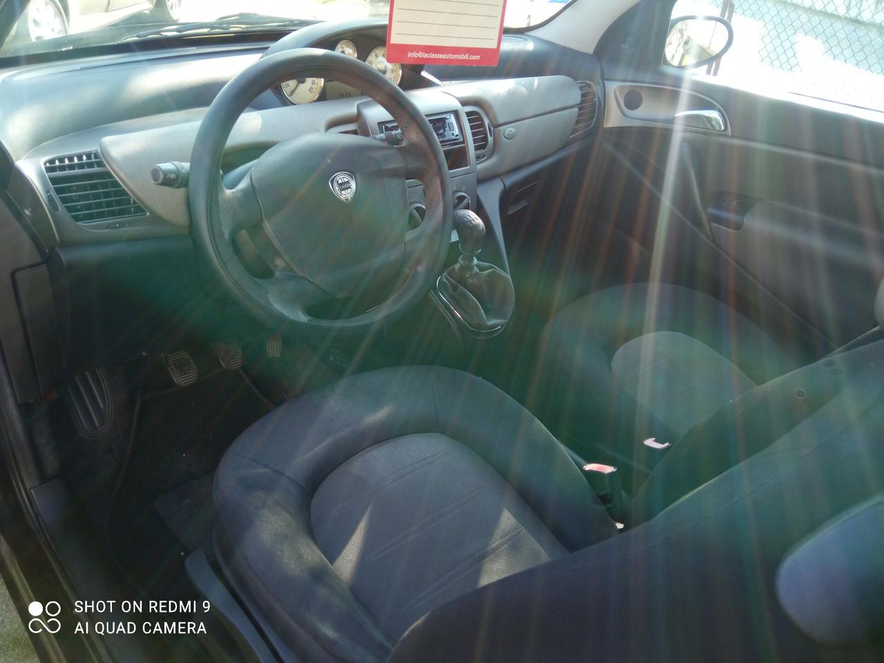 Lancia Ypsilon 1.2 Argento 44KW NEOPATENTATI