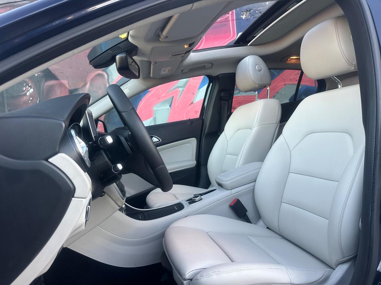 MERCEDES GLA 180 PREMIUM/AUT+TETTO+LED+NAVI+R.CAMERA