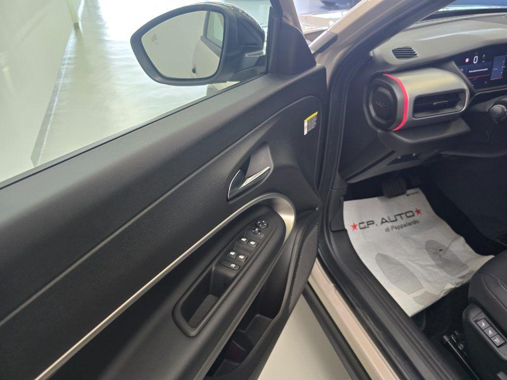 Jeep Avenger 1.2 Turbo 100 CV e-Hybrid Summit + Tetto