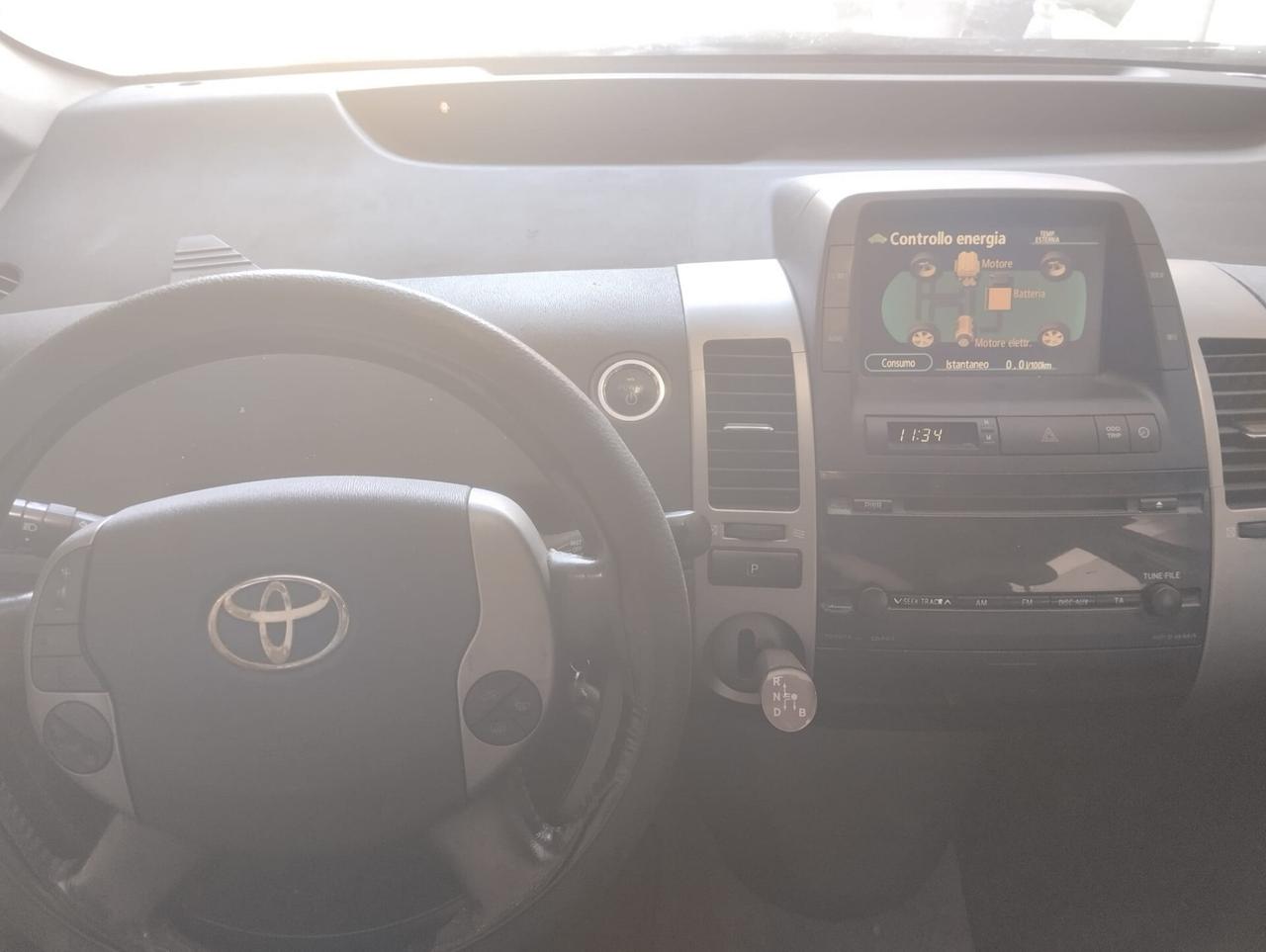 Toyota Prius 1.5i 16V