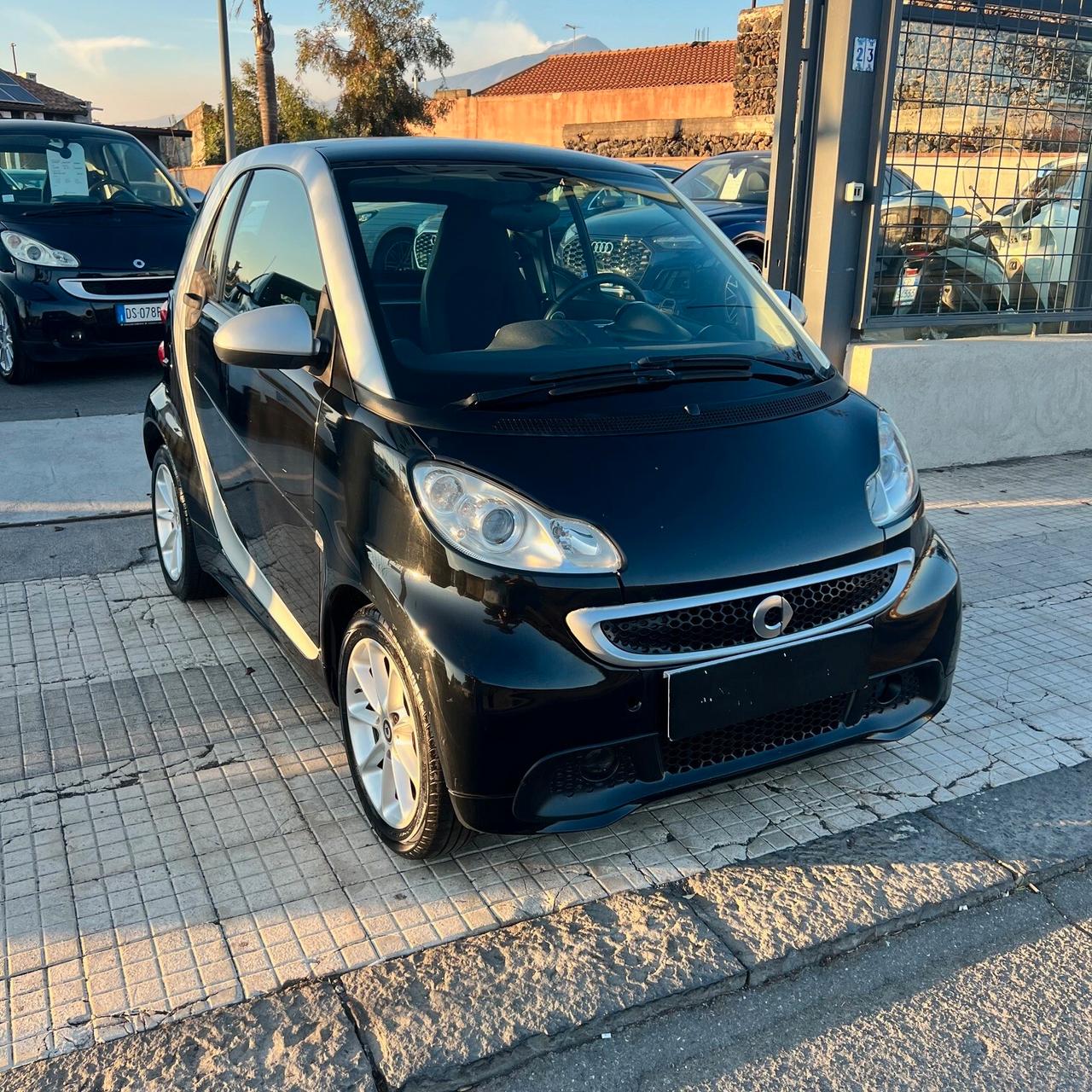 Smart ForTwo 1000 52 kW MHD coupé passion