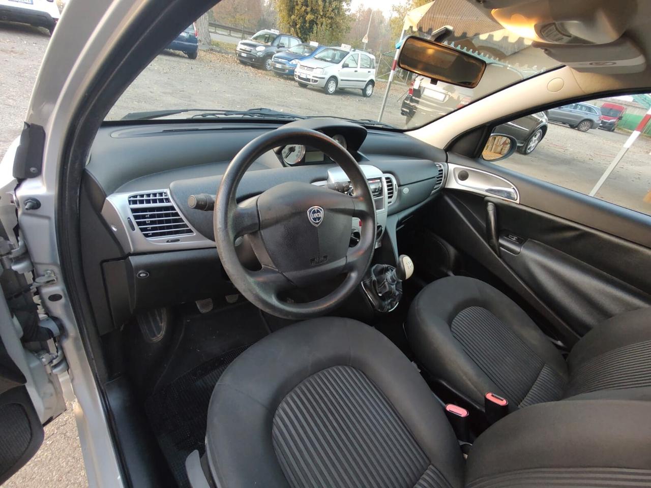 Lancia Ypsilon 1.4 Argento Ecochic GPL CON SCADENZA NEL 2028, OK NEOPATENTATI