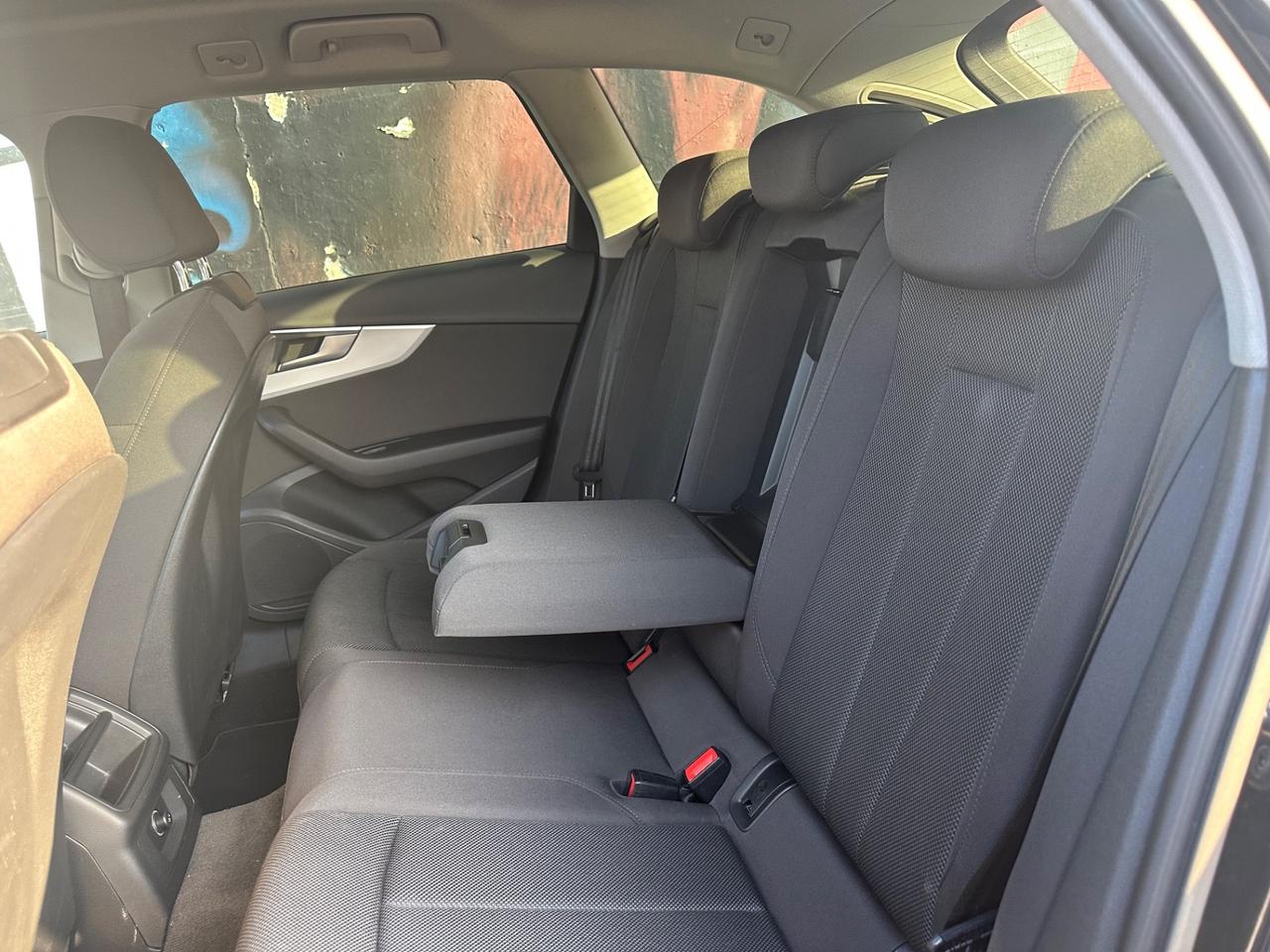 Audi A4 Avant 35 TDI/163 CV S tronic/F1