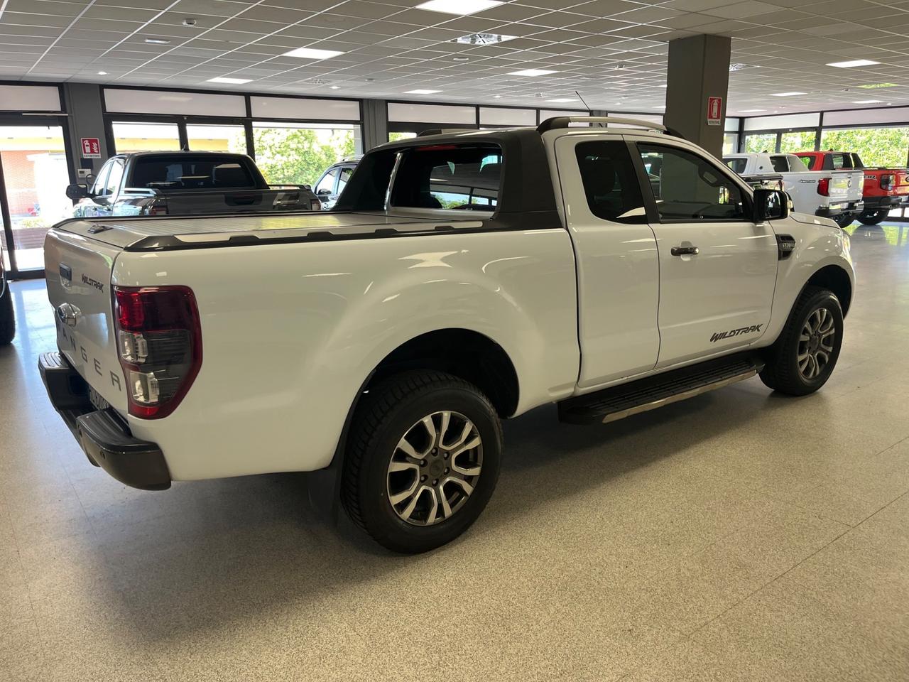 Ford Ranger 3.2 tdci EXTRA CAB Wildtrak 200cv auto