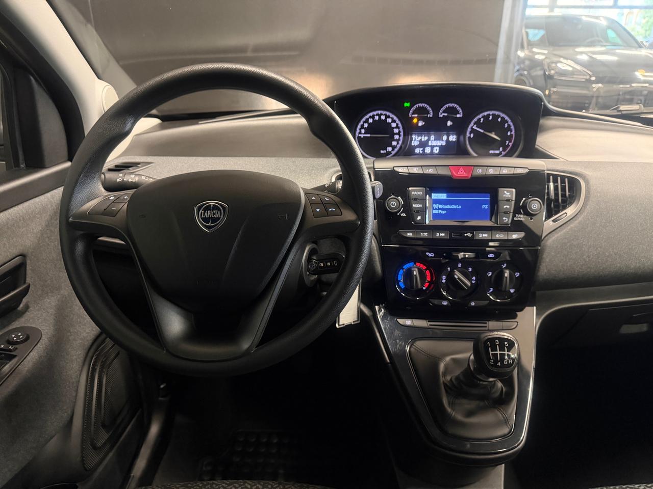 Lancia Ypsilon 1.0 firefly hybrid Silver Plus s&s 70cv