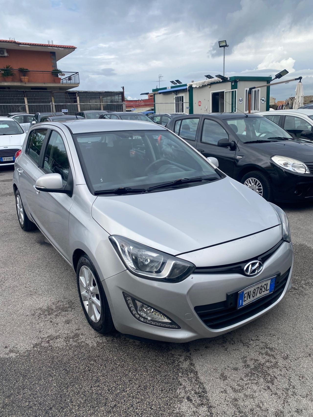 Hyundai i20 1.4 CRDi Anno 2013 Full Navi Led