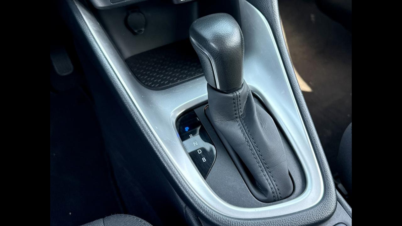 TOYOTA Yaris IV 2020 - Yaris 1.5h Active