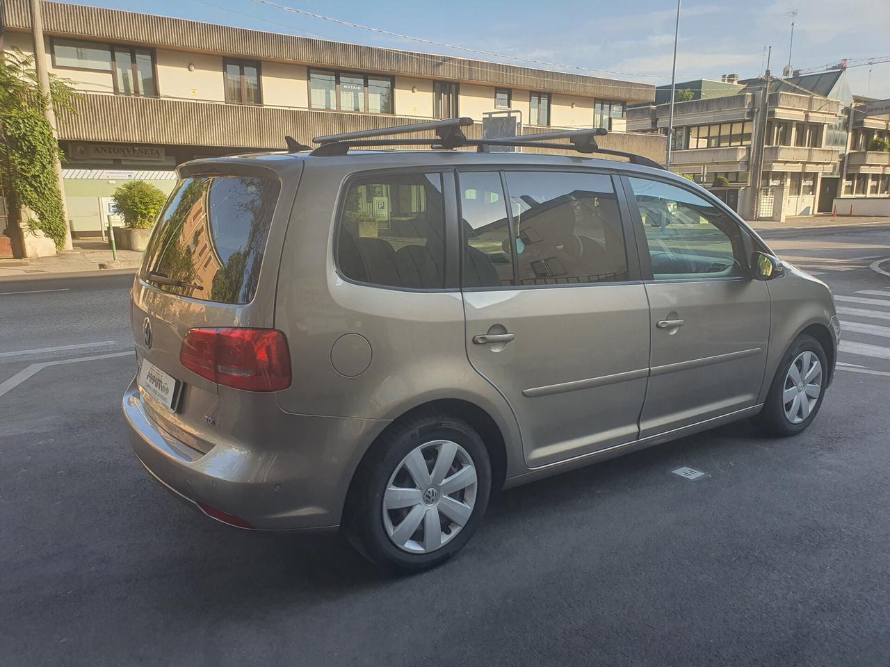 Volkswagen Touran 1.6 TDI DSG Comfortline AUTOMATICO