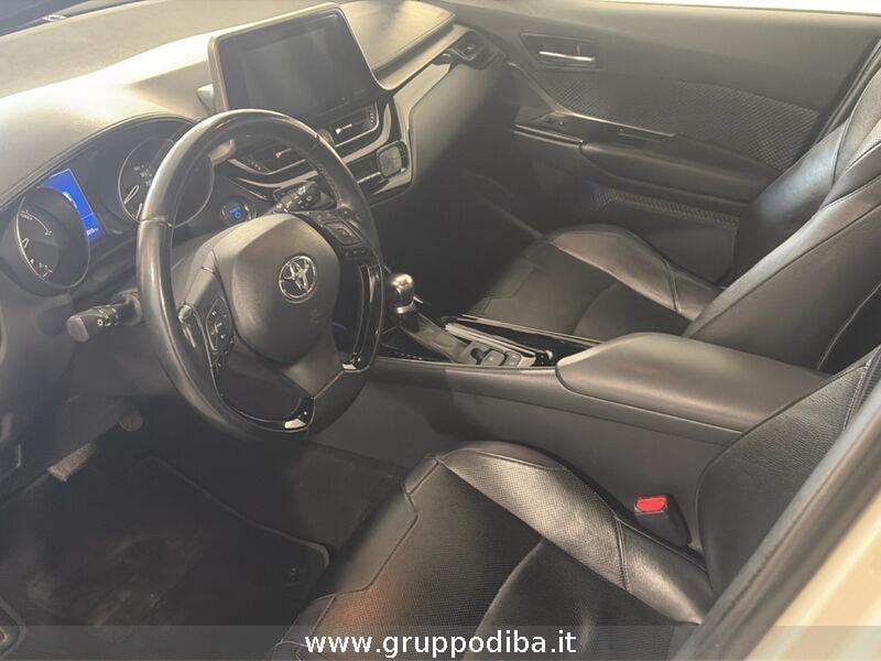 Toyota C-HR I 2016 1.8h Lounge 2wd e-cvt my18