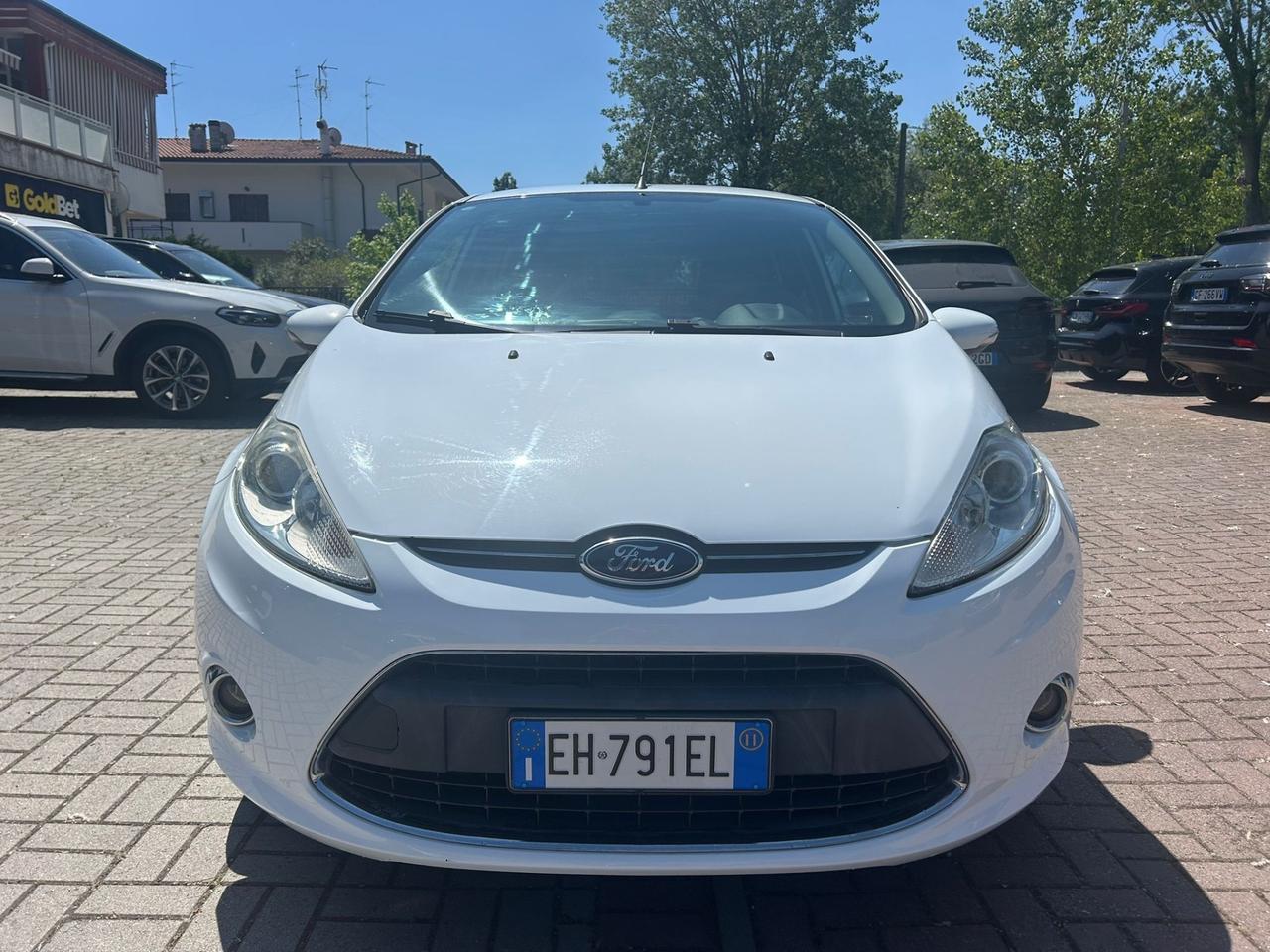 Ford Fiesta 1.4 16V 5p. Bz.- GPL Titanium Bs.