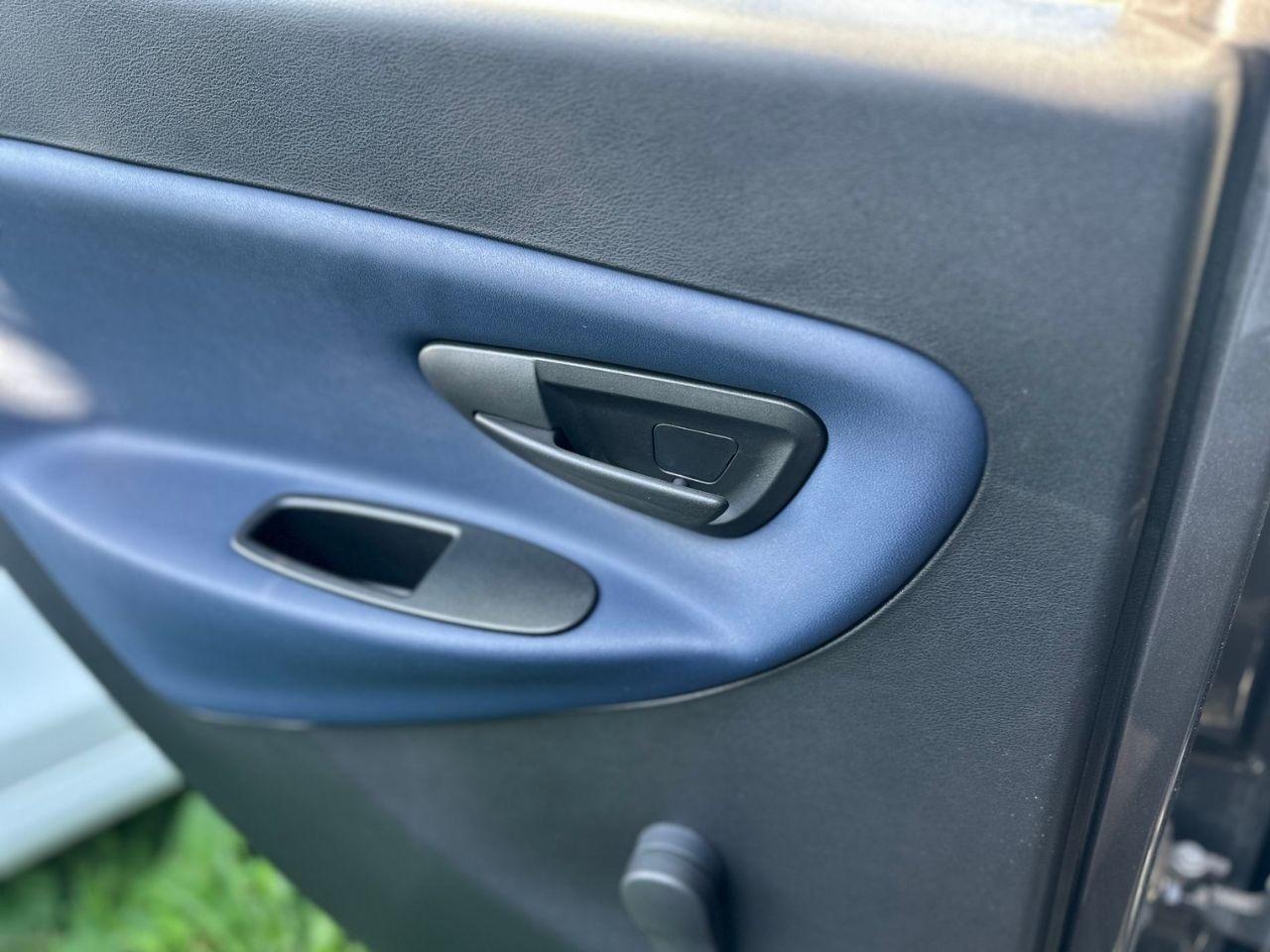 LANCIA Ypsilon III 2021 - Ypsilon 1.0 firefly hybrid Silver s&s 70cv