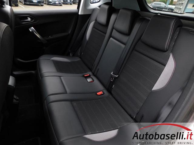 PEUGEOT 2008 1.2 TURBO 110CV S&S ALLURE, NAVIGATORE, CARPLAY