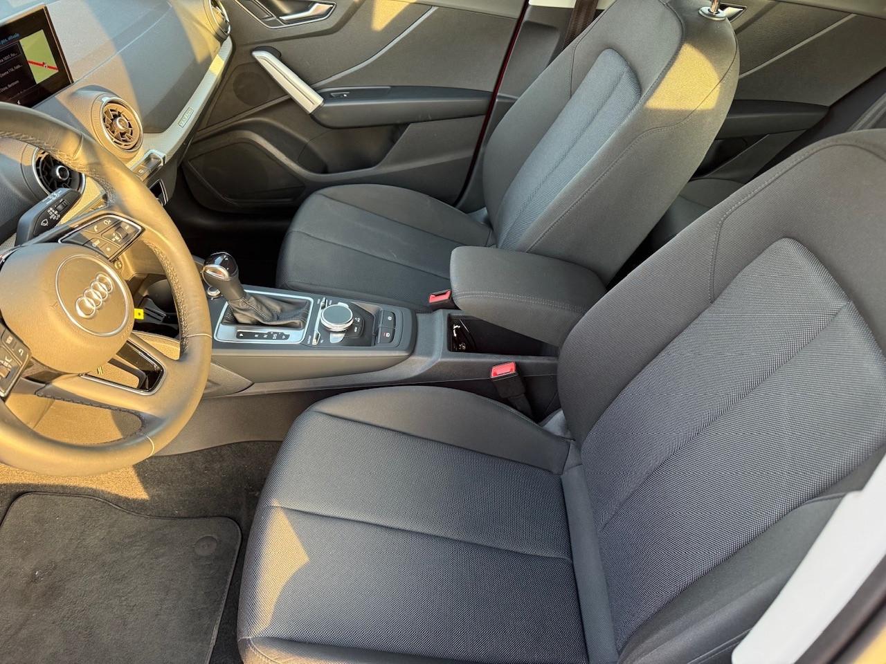 Audi Q2 40 TFSI quattro S tronic Business Advanced