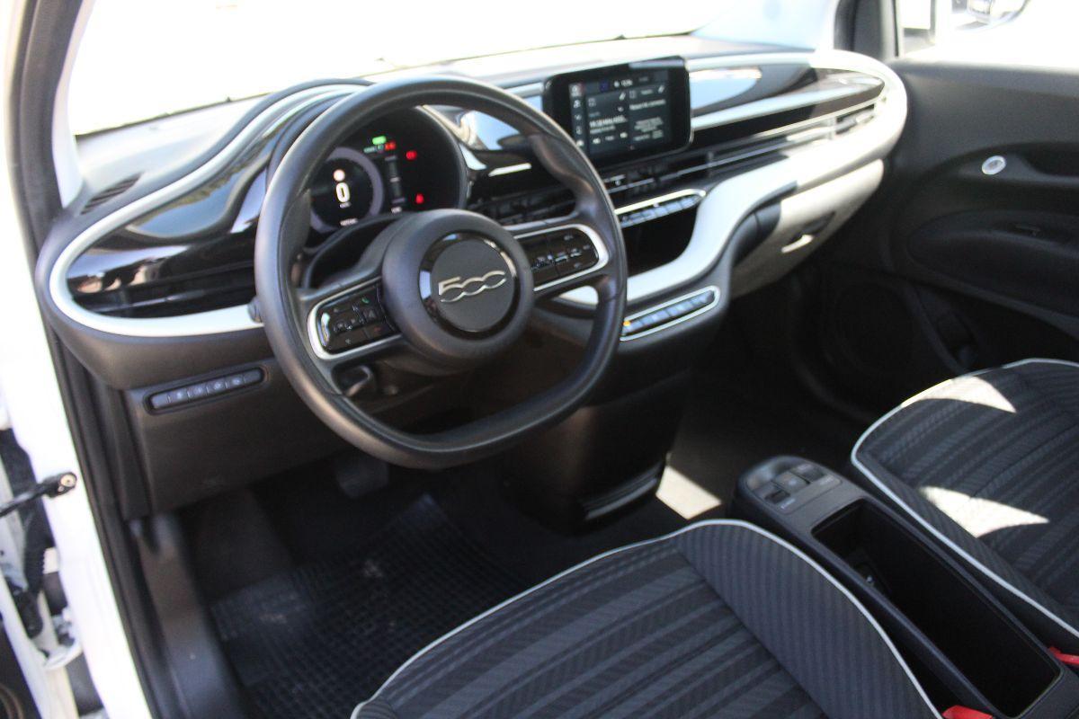 FIAT - 500 E - 500 Action Berlina