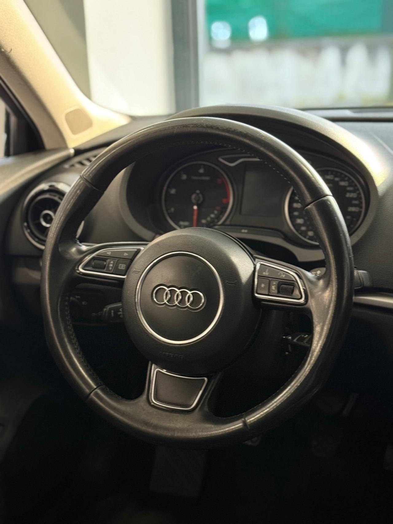 Audi A3 1.6 TDI ultra Attraction