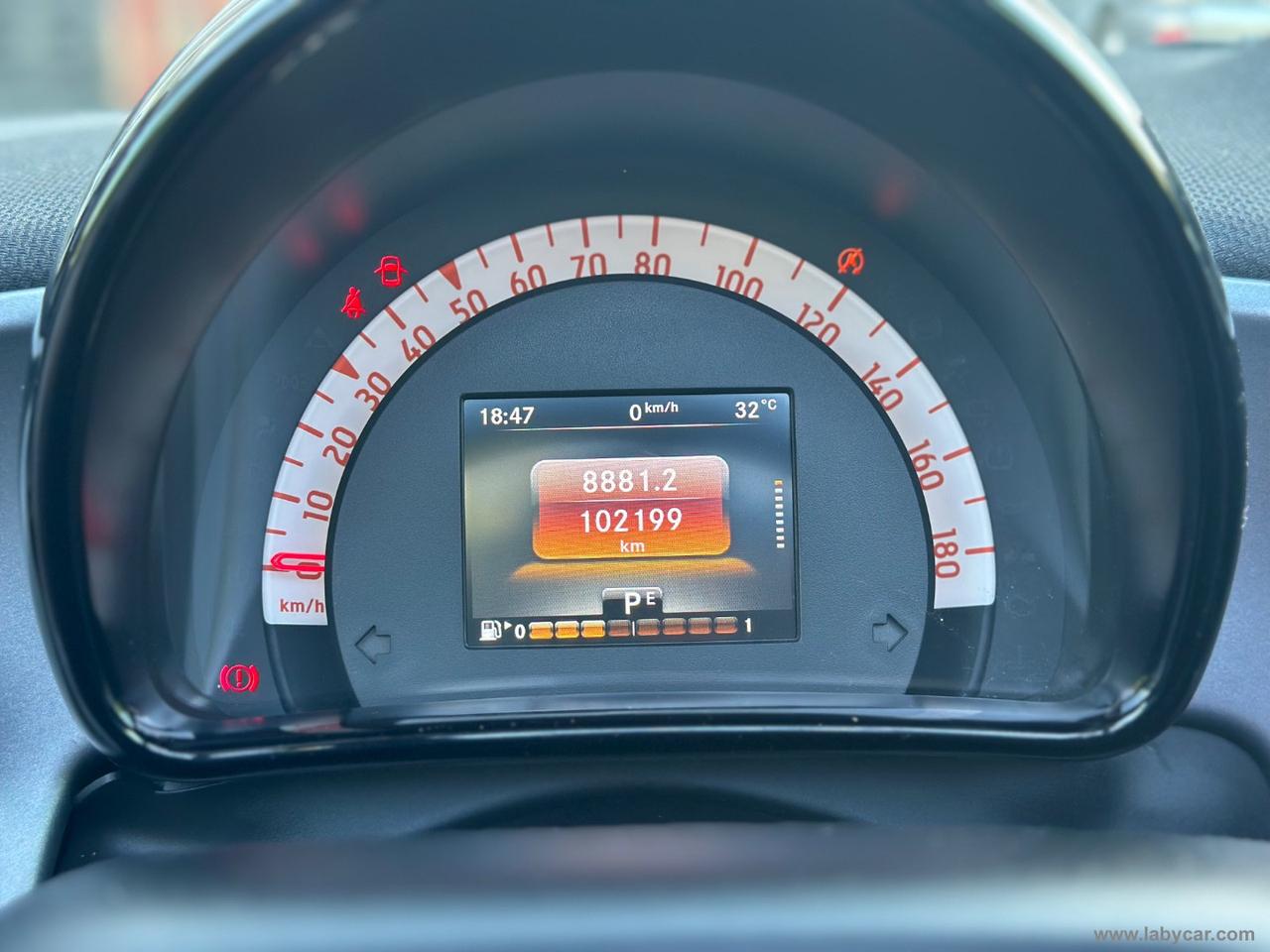 SMART fortwo 90 0.9T twin. cabrio Superpassion