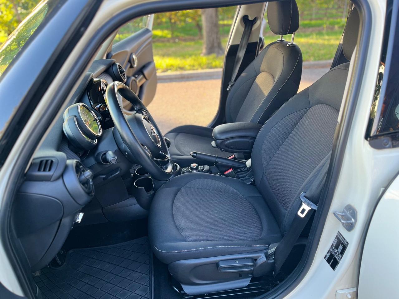 Mini 1.5 Cooper D 5 porte