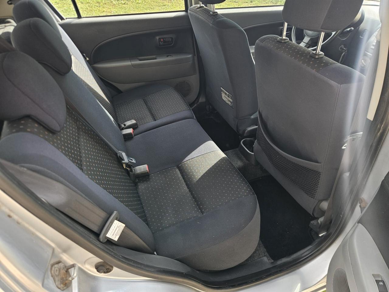 Daihatsu Sirion 1.3 Taka 4WD Green Powered