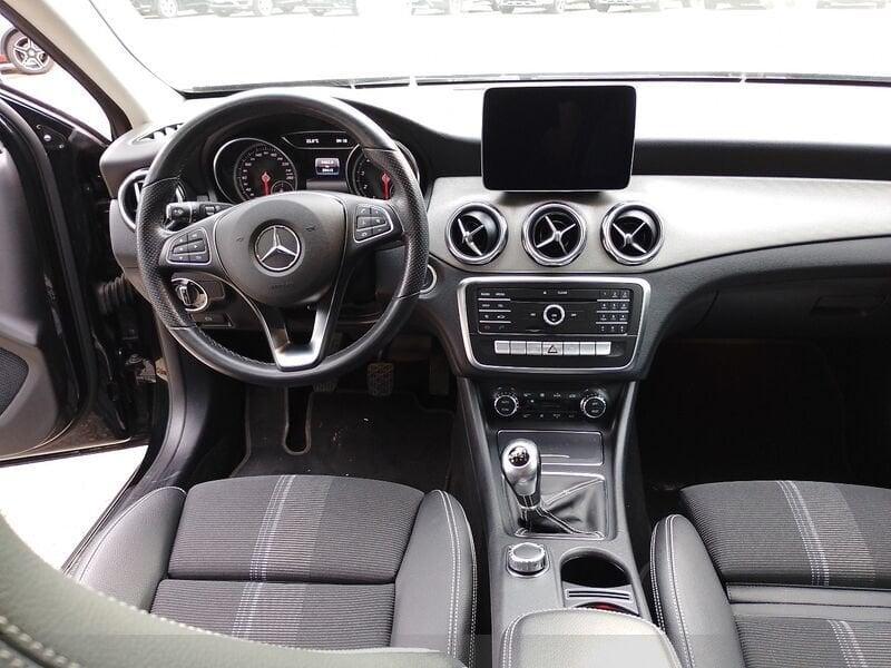 Mercedes-Benz GLA GLA-X156 2017 Benzina 180 Sport