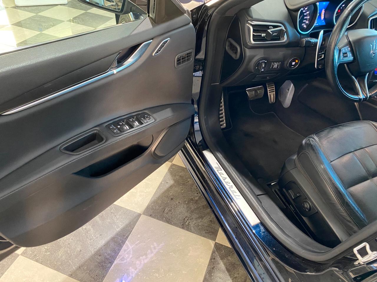 Maserati Ghibli V6 Diesel 275 CV Gran Sport tetto apribile