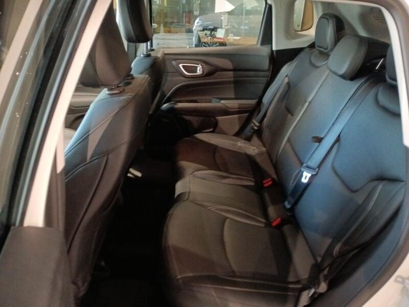 Jeep Compass e-Hybrid 1.5 Turbo MHEV T4 96kW Summit DDCT