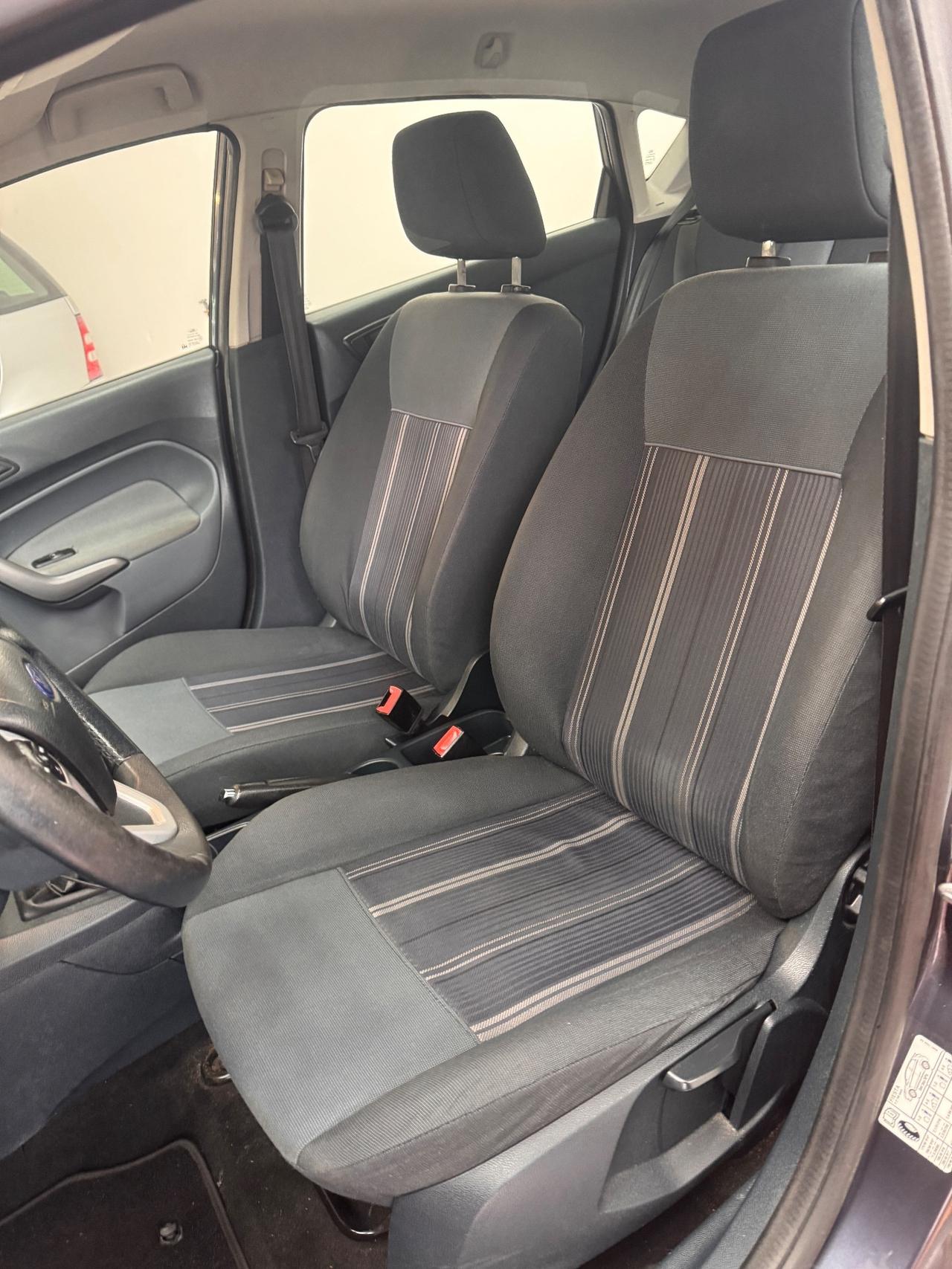 Ford Fiesta 1.4 5 porte Bz.- GPL Titanium