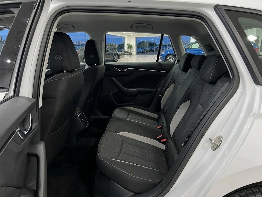 Skoda Kamiq Black Dots 1.0 TSI (110 cv)